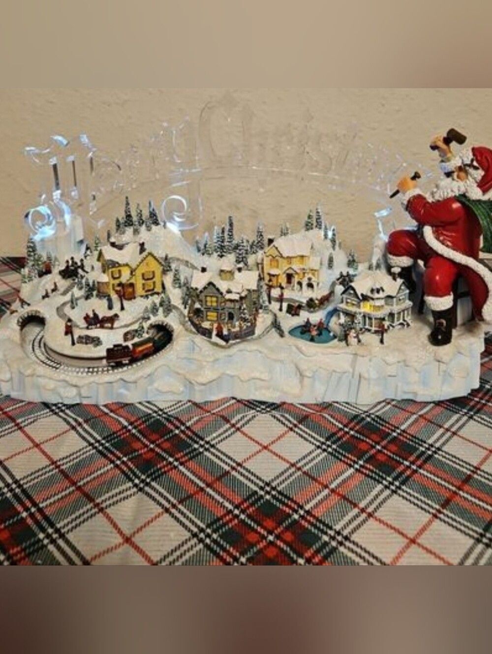 Thomas Kinkade "Santa's Inspiration" Illuminated Musical Holiday Decor